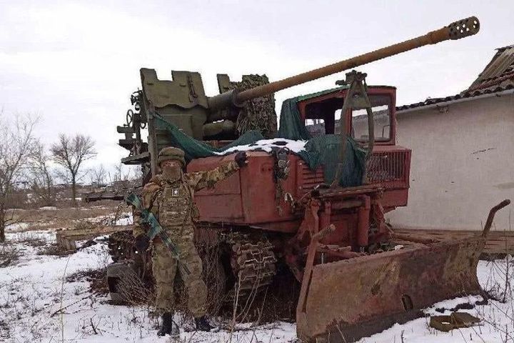 A tractor with a gun was spotted in the SVO zone