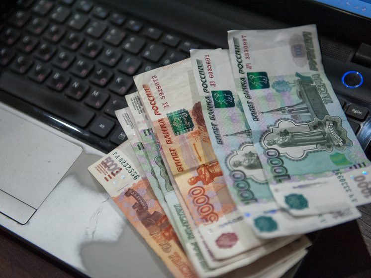 За прошлый год астраханцы перевели мошенникам более 645 млн рублей