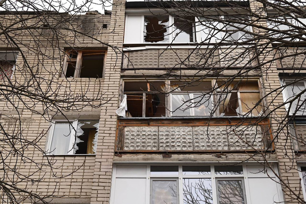 В Белгороде беспилотник врезался в многоквартирный дом: кадры с места