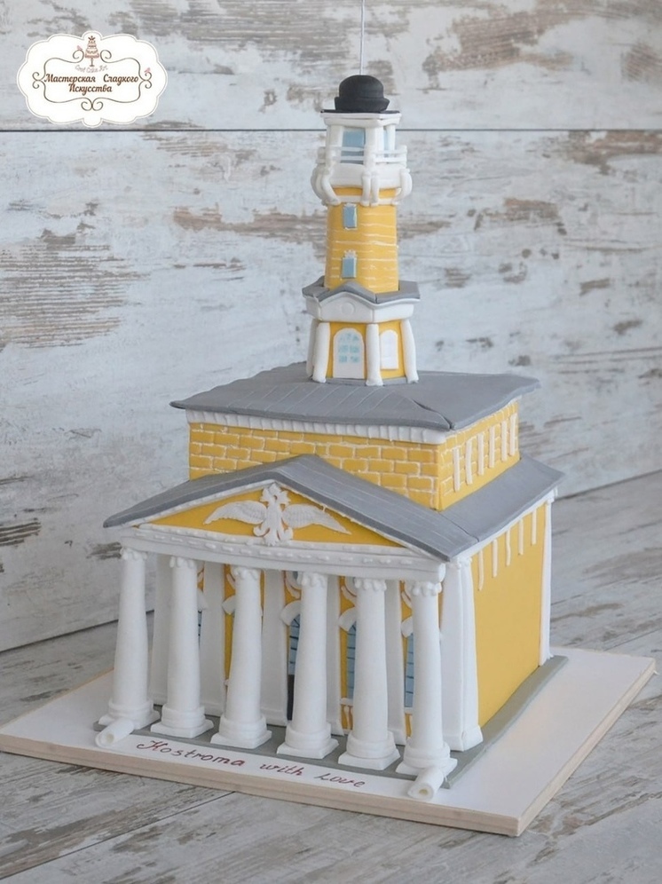 Костромич заказал для своей сестры из Воронежа 5-килограммовый торт в виде пожарной каланчи