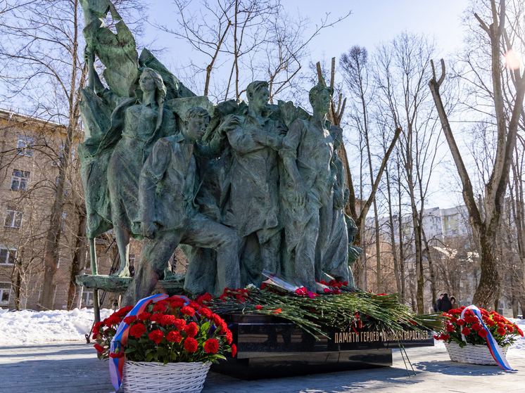 Семерых Героев Великой Отечественной теперь можно увидеть в столичном сквере