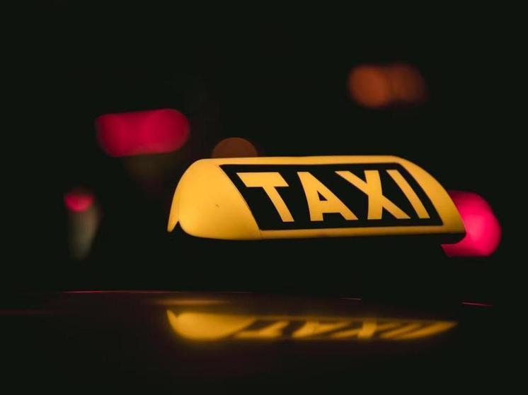 Поездки в такси станут для омичей дешевле
