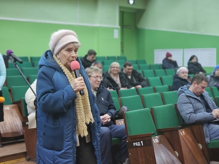 Глава Архангельска встретился с жителями Цигломенского округа