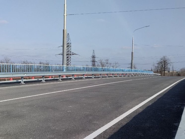 В Мариуполе восстановили мост, соединяющий несколько районов города