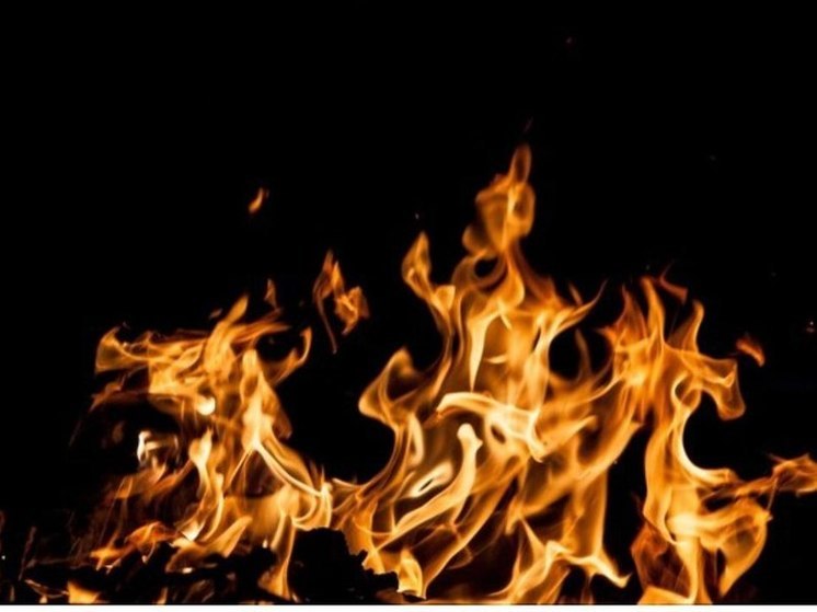 В Муйском районе Бурятии в результате пожара мужчина получил ожог головы