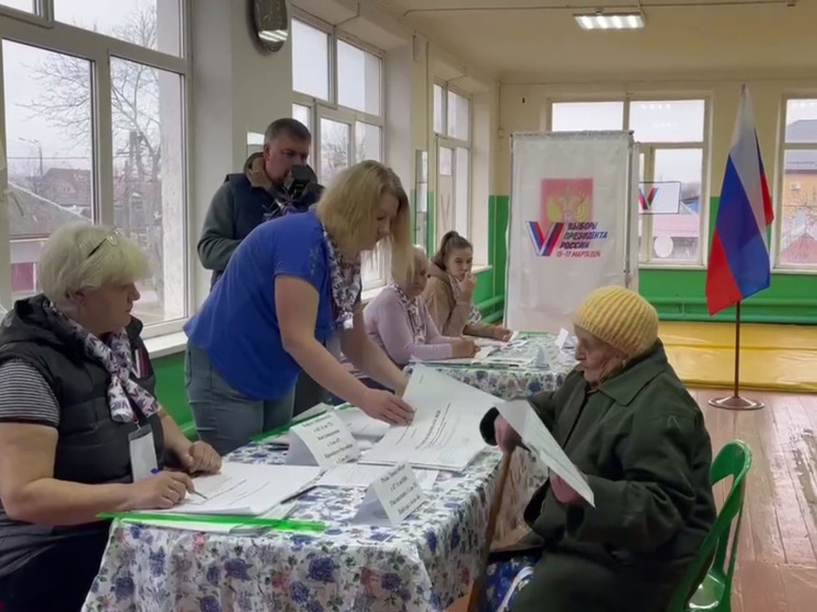 В Минводах первой на избирательный участок пришла 96-летняя жительница