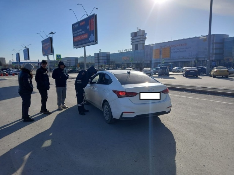 Рейды по нелегальным таксистам начались в Свердловской области