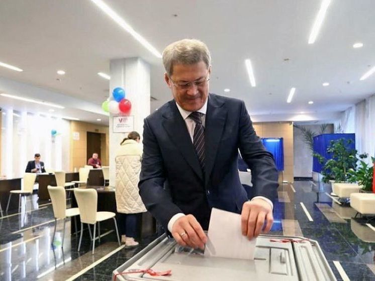 Радий Хабиров проголосовал на выборах президента России