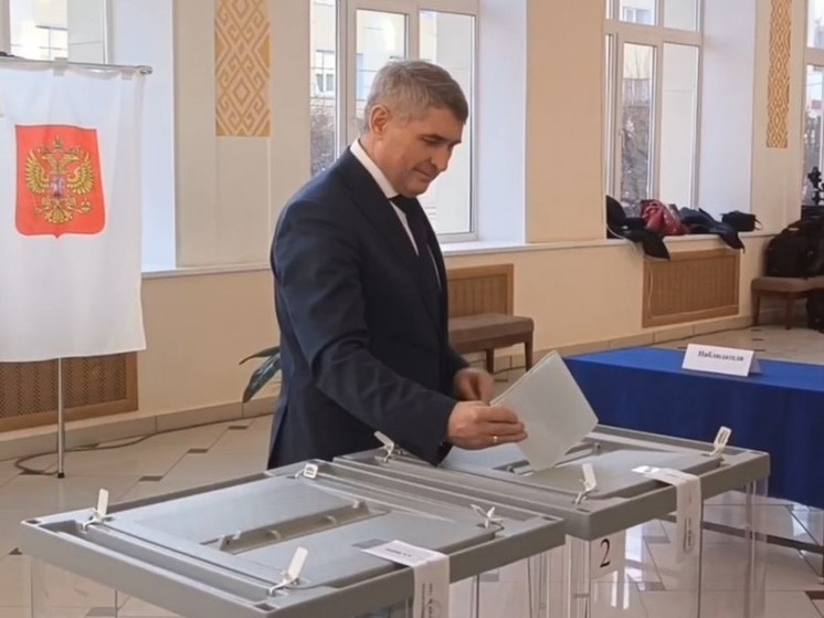 Глава Чувашии проголосовал на выборах Президента России