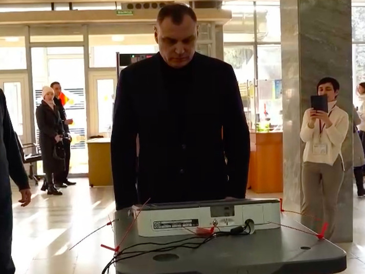 Юрий Зайцев проголосовал на выборах президента России