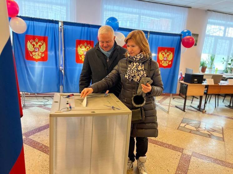 Новосибирские депутаты Госдумы от «Единой России» проголосовали на выборах президента