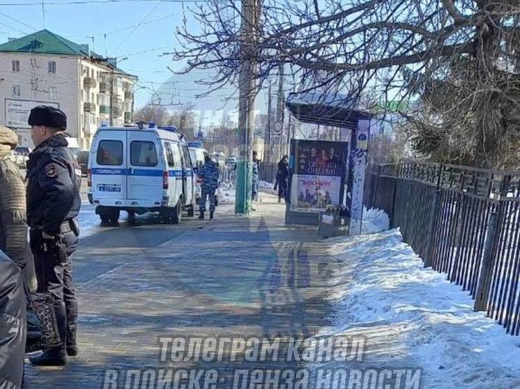В Пензе остановку на улице Суворова оцепили из-за подозрительного пакета