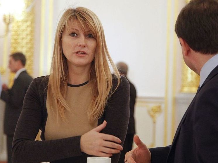 Депутат Журова осудила слова Макрона о возвращении Крыма Украине
