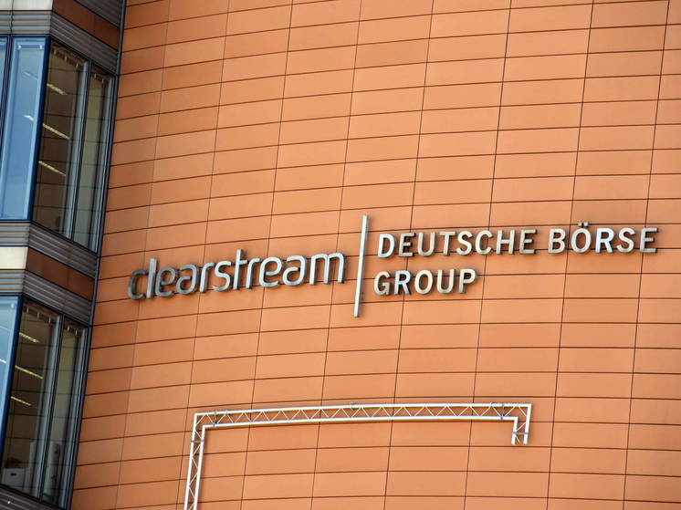 К Clearstream в российские суды подали иски на 74 млн евро