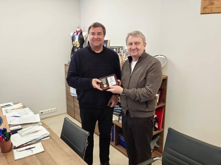 Депутата Гордумы Краснодара наградили медалью от Минспорта России