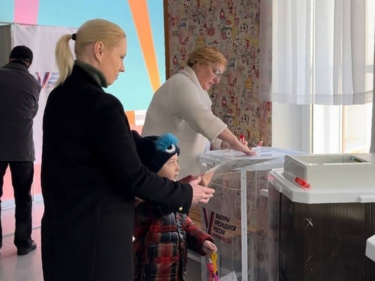 Анна Рослякова приняла участие в выборах президента