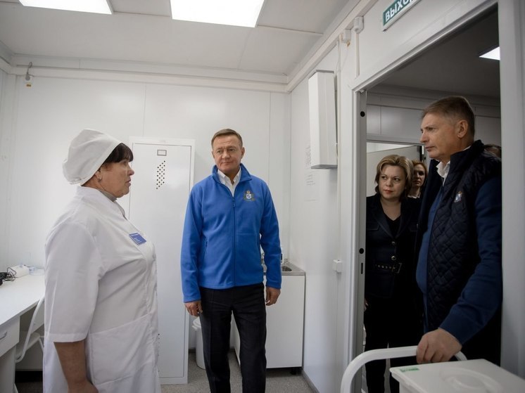 Курский губернатор Старовойт осмотрел новый ФАП в селе Нижний Мордок