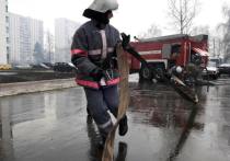 Представитель экстренных служб сообщил, что в квартире в Москве произошел пожар после взрыва батареи электросамоката, который стоял на зарядке