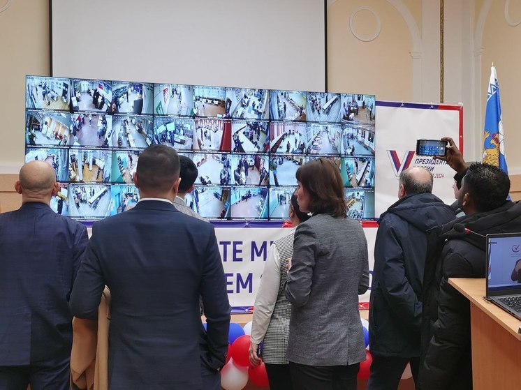 18 человек посетили Центр общественного наблюдения Псковской области в первый день голосования