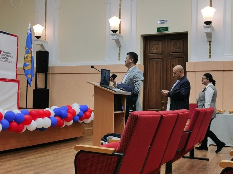 Международные эксперты посетили центр общественного наблюдения Псковской области