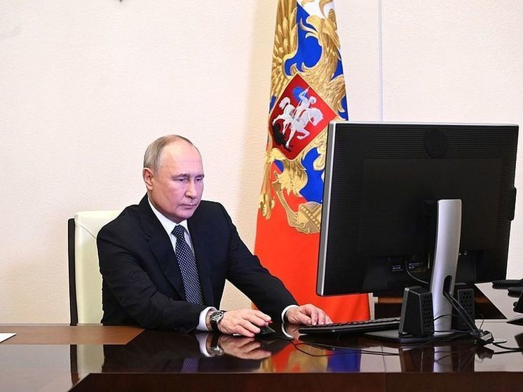 Песков рассказал, почему Путин решил голосовать онлайн