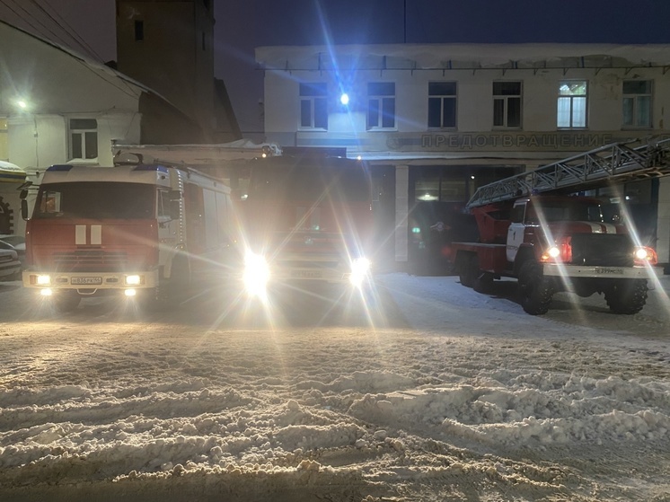 В Костроме сгорело торговое помещение, а в Солигаличе – двухквартирный дом