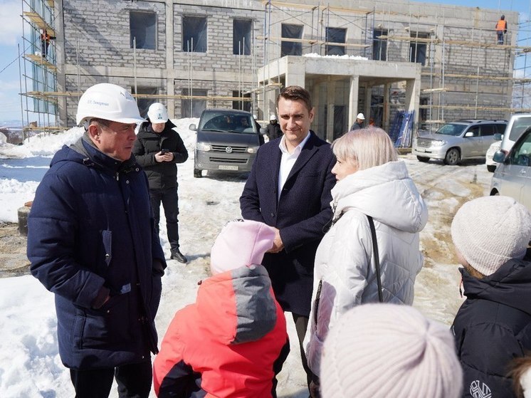 Валерий Лимаренко проверил ход строительства дома культуры в селе Соловьевка
