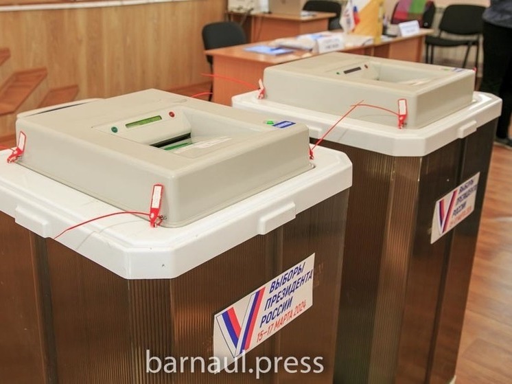 Жительница Авдеевки проголосовала на выборах президента в Барнауле