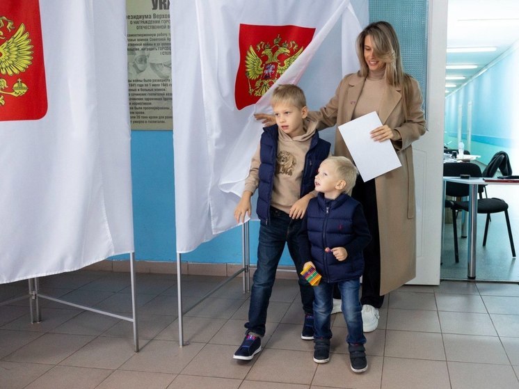 Депутат ЗСК Анна Невзорова приняла участие в голосовании на выборах президента РФ