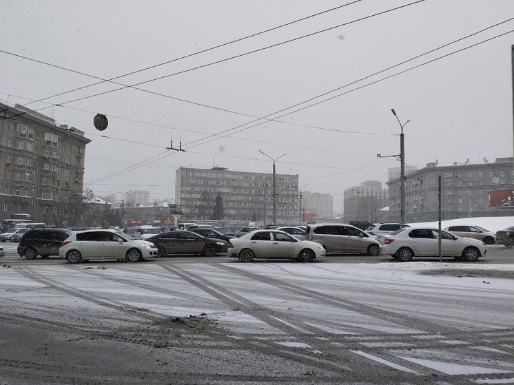 В Новосибирской области из-за непогоды ограничили движение на трассах
