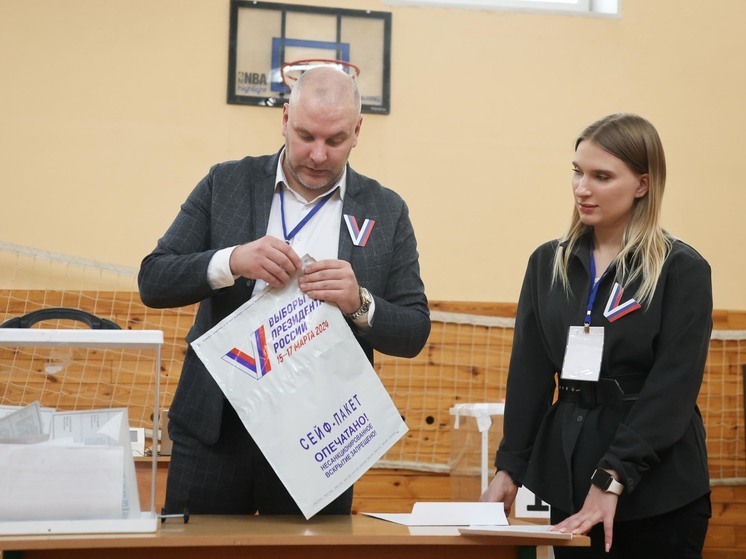 В Екатеринбурге женщина задержана после попытки пронести зеленую краску для порчи избирательных бюллетеней