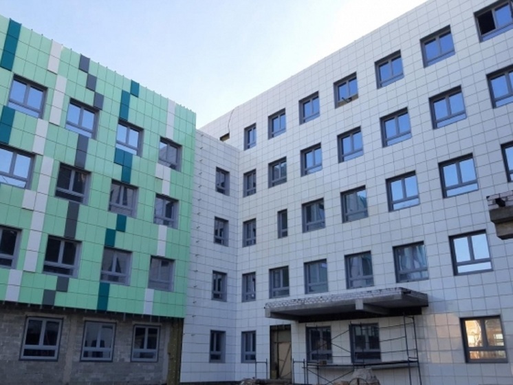 Многоэтажную поликлинику на 1000 посещений строят на юге Волгограда