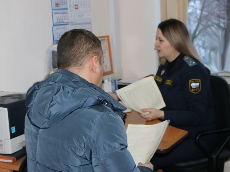 Приставы помогли сохранить прожиточный минимум более 16 тысячам новгородцев