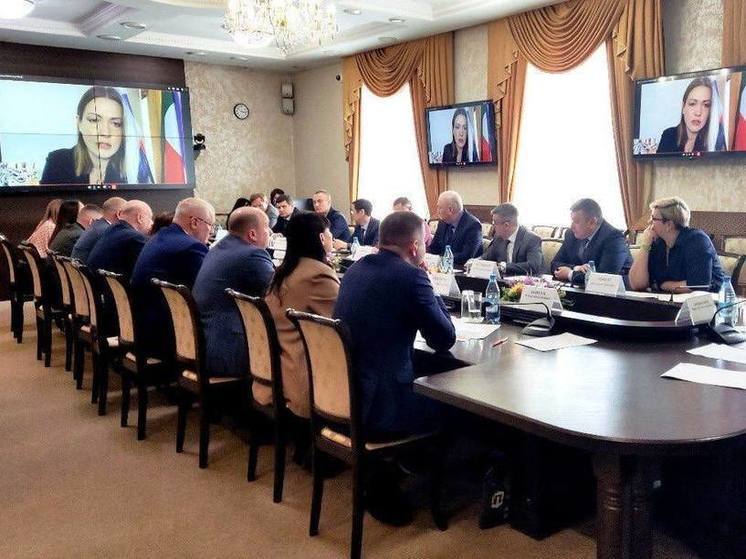 Новые задачи обсудили в Правительстве Хакасии