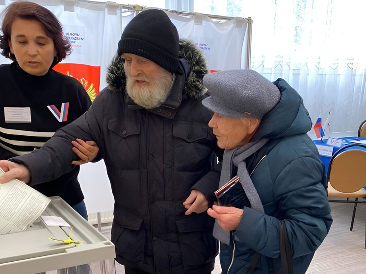 Почетный гражданин Мурманской области Петр Медведев проголосовал на выборах