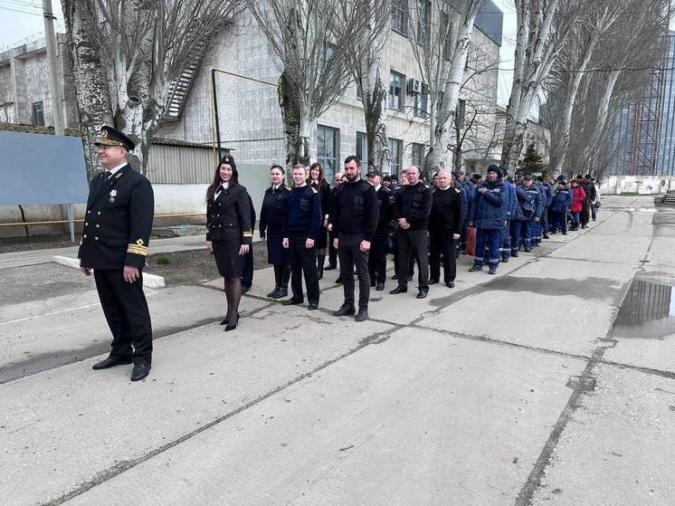 Работники Скадовского морпорта коллективно сходили на выборы