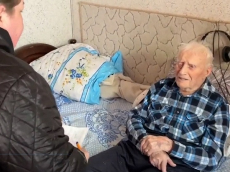 108-летний житель Волгограда проголосовал на выборах президента из дома