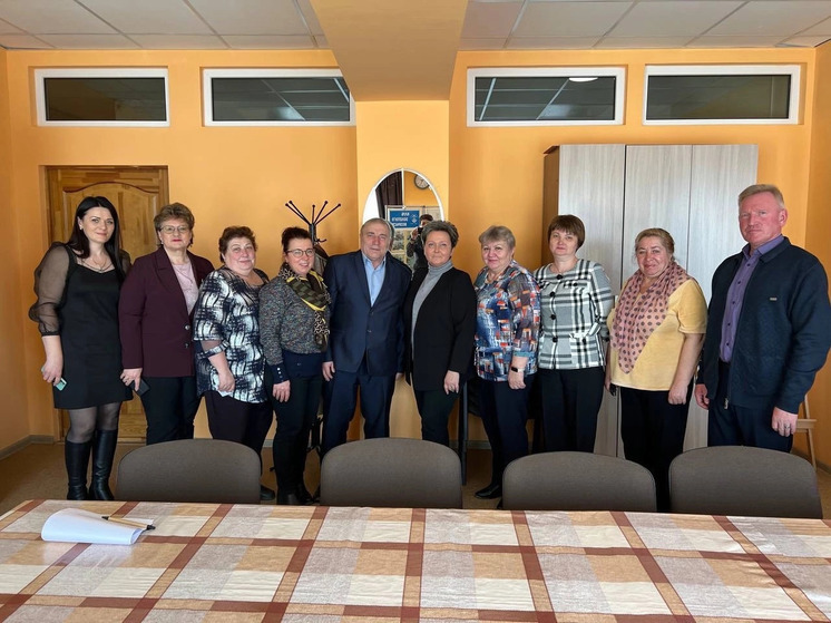  Министр здравоохранения Смоленской области Виктория Макарова посетила Клуб золотого возраста в ДК «Красный»
