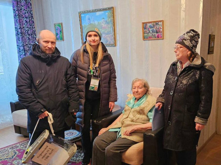 В Мурманской области инвалиды смогли проголосовать на выборах не выходя из дома