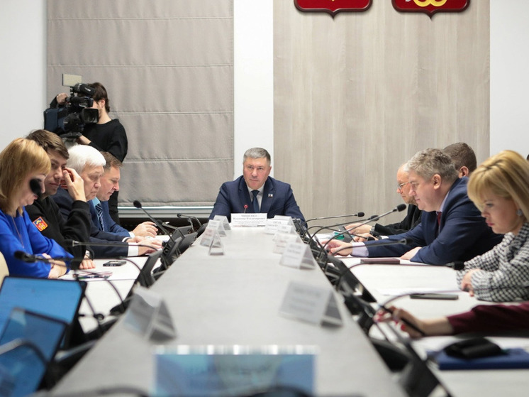 Более 70 законопроектов включили в примерную программу Мурманской облдумы