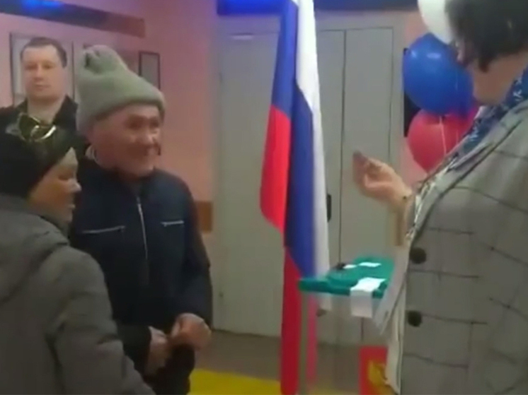Жители Белоярского района Югры удивили членов избирательной комиссии на выборах президента Российской Федерации