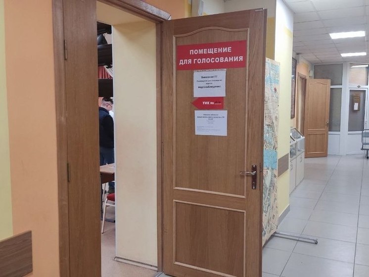 В Петербурге на выборы пришли супруги, отметившие 50-летие совместной жизни