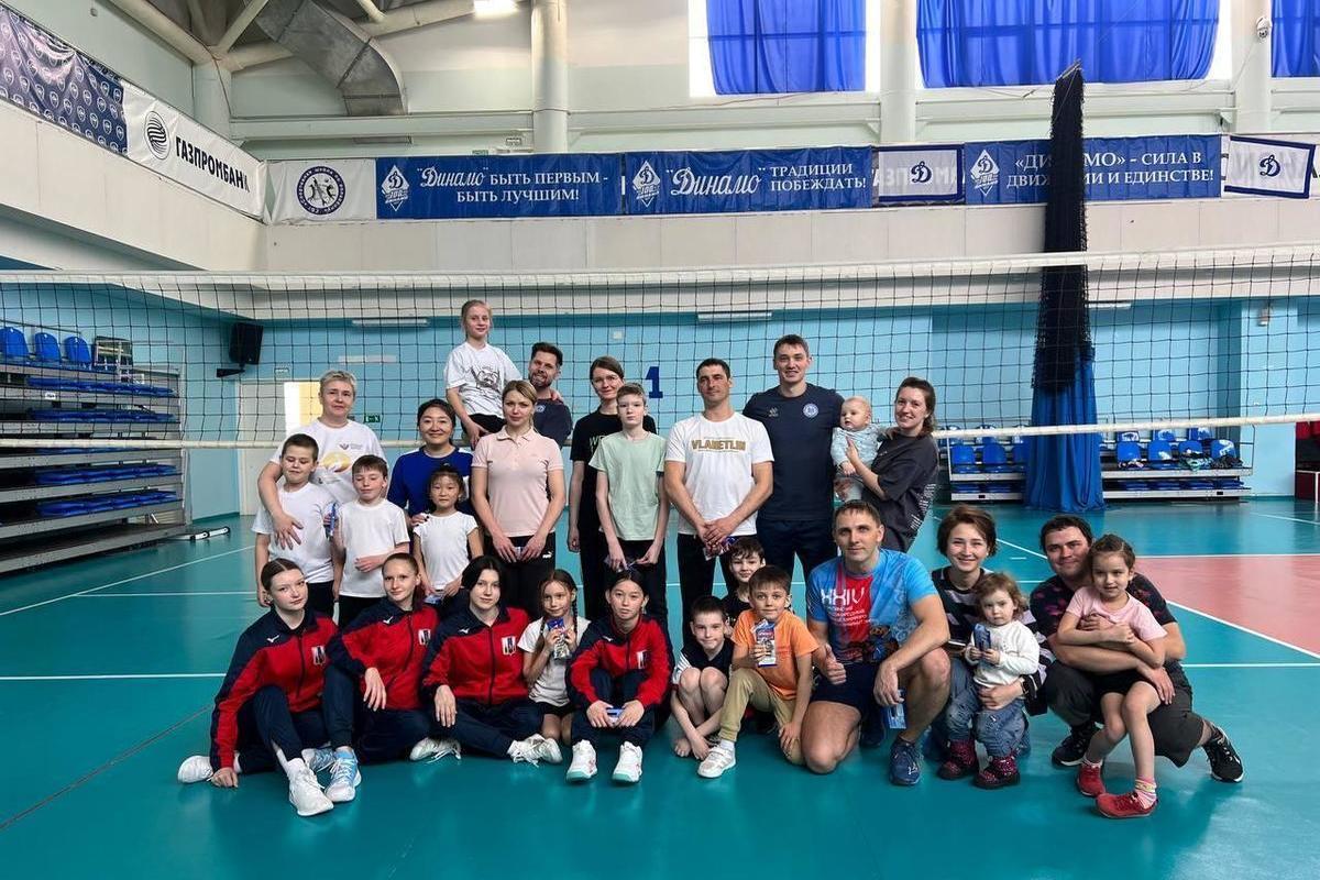 The most fun starts were held at the Sakhalin volleyball school