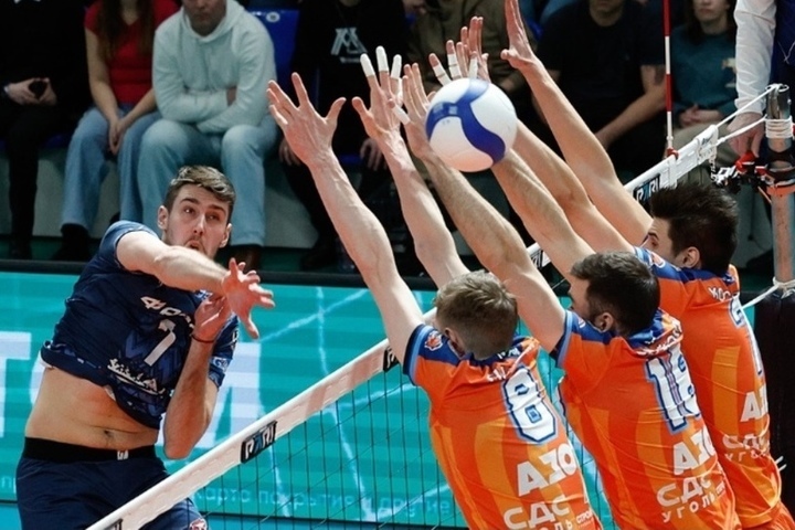 Fakel volleyball players from Novy Urengoy lost to Kuzbass