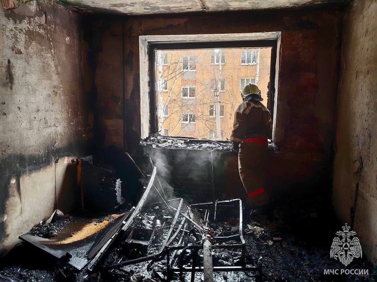 Расселённый дом горел в Ленинском районе Томска 16 марта