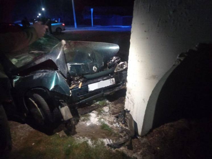 18-летний водитель пострадал в устроенном им ДТП на трассе Ставрополья