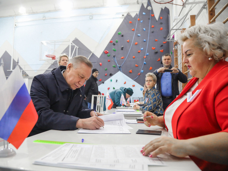 Беглов: Высокой явкой на выборах петербуржцы показали свою политическую мудрость