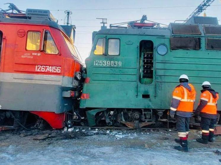 В Челябинской области два электровоза сошли с рельс