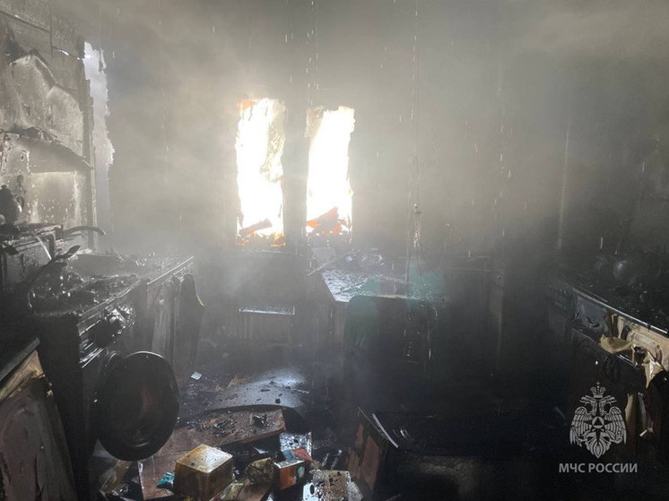 В Тейковском районе пожарные тушили кровлю дома площадью 60 квадратных метров
