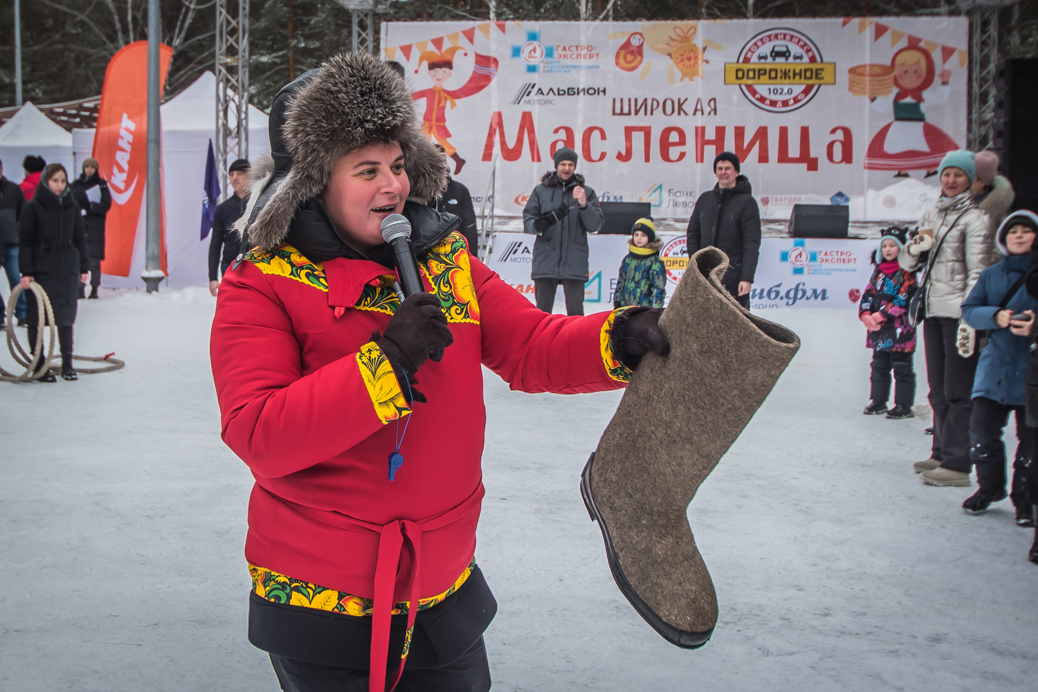 Фото «Коли пир, так пир горой»: как в Новосибирске отметили Масленицу — яркие фото 11